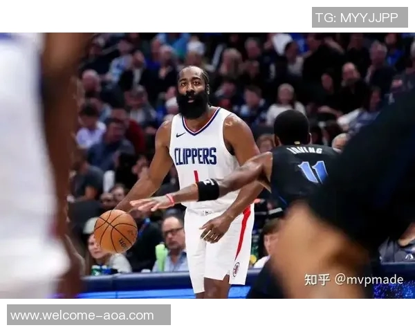 快船客战爵士首发阵容揭晓哈登比尔莱昂纳德祖巴茨小琼斯出战