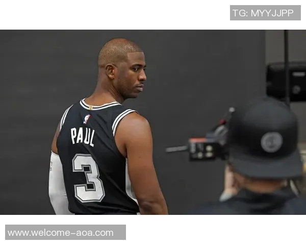 空接之城的崛起泰伦卢回忆保罗加盟快船的历史时刻