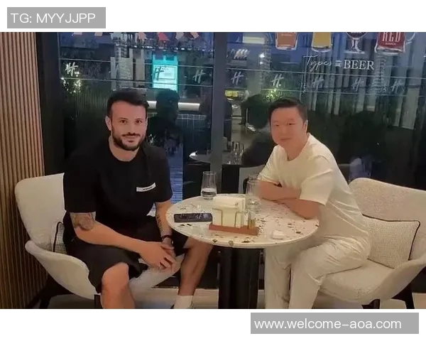 卡扎伊什维利与妻子共享东京之旅美好时光尽显劳逸结合生活态度