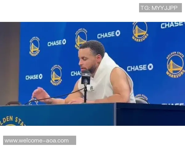 库里回应追梦与科尔争执称会以职业方式妥善处理此事