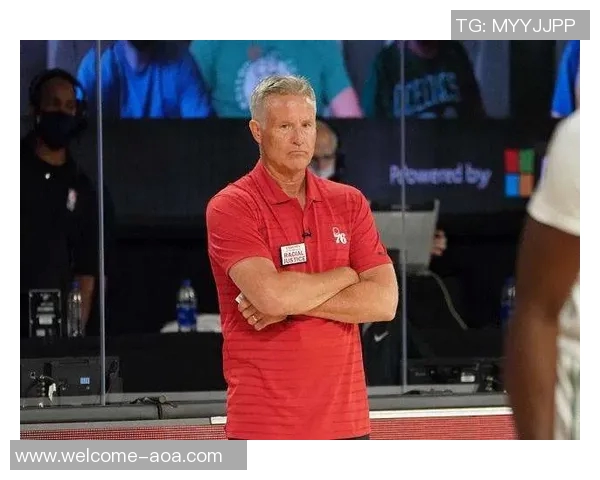 卢指导称赞布朗三分球表现称其为伟大球员应有的风范